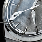 Lucky Harvey Meteorite Watch Mirror-polished silver hammer display